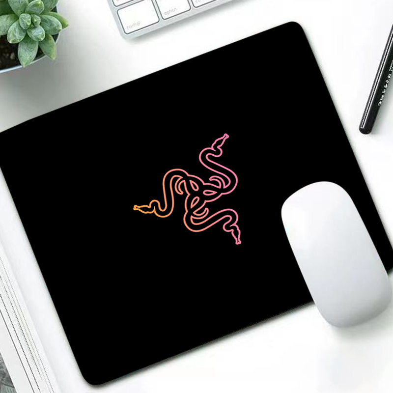 Gaming Accessories Razer - 레이저 럭셔리 마우스 패드 애니메이션 게이머