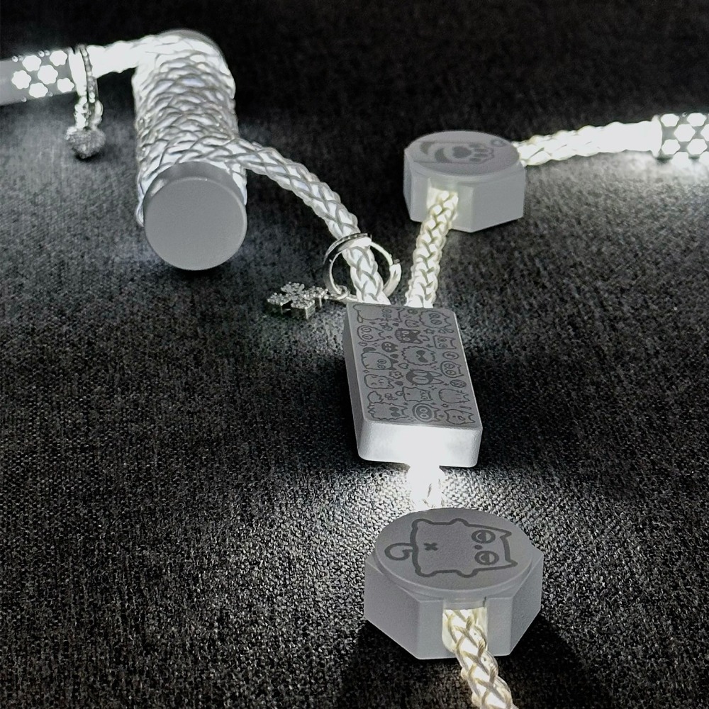 미지의 오류 D40 쿨 화이트 라이트 마그네틱 키보드  - Gaming Accessories Lights 리뷰 및 가격